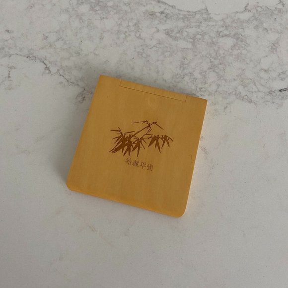 Bamboo Pocket Makeup Mirror With Batik Fabric Protective Bag - Picture 5 of 12